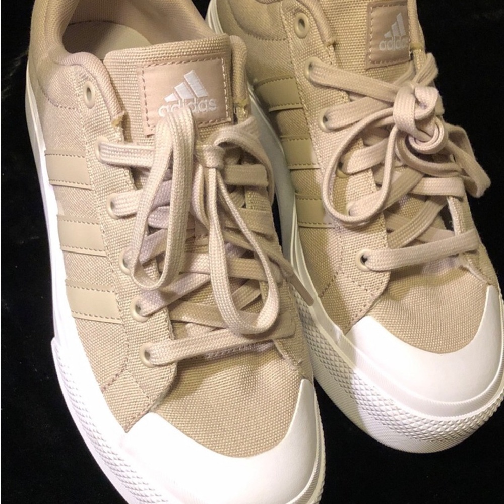 Adidas Bravada 2.0 women’s canvas sneakers NEW 8